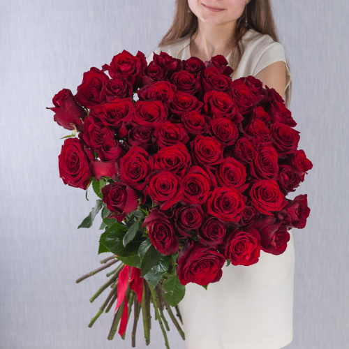 Букет из 51 красной высокой розы Эквадор 80 см.